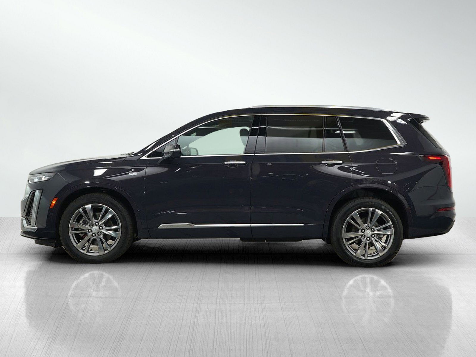 Used 2025 Cadillac XT6 Premium Luxury with VIN 1GYKPDRS7SZ105319 for sale in Bloomington, Minnesota
