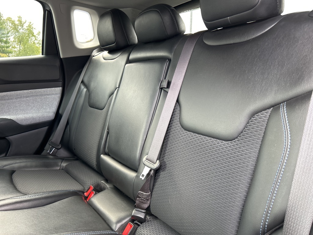 2022 Jeep Compass Latitude photo 2