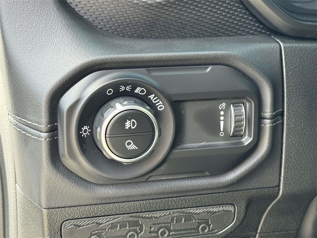 2024 Jeep Gladiator Mojave photo 25