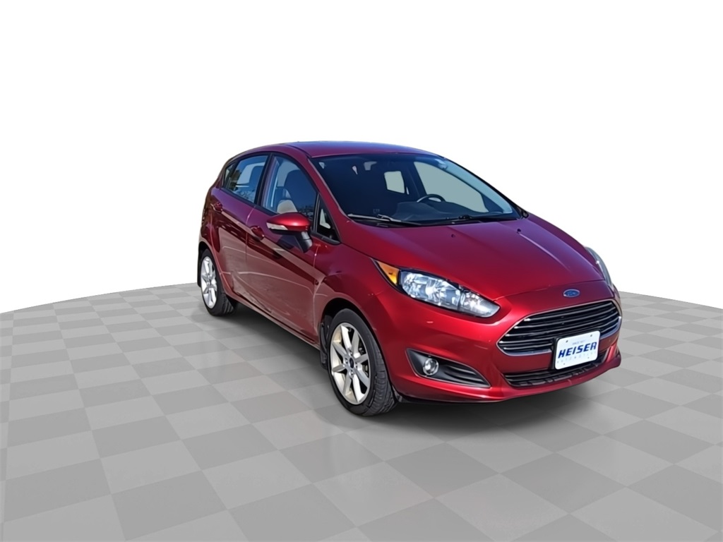 2015 Ford Fiesta SE photo 2