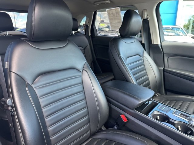 2019 Ford Edge SEL photo 11