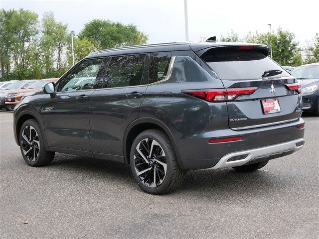 2025 Mitsubishi Outlander PHEV SEL photo 2