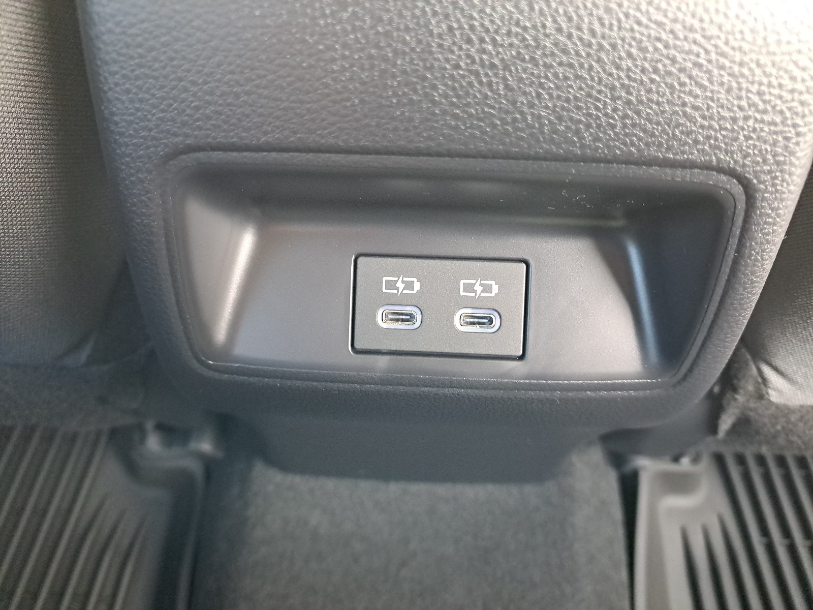 2025 Toyota Corolla LE photo 24