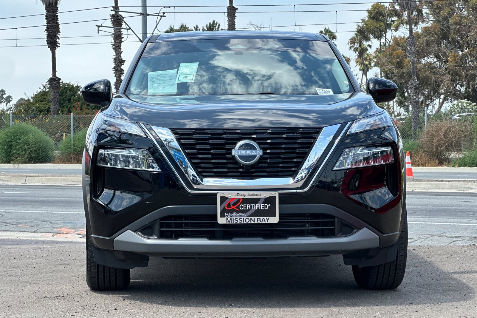 2023 Nissan Rogue SV photo 2