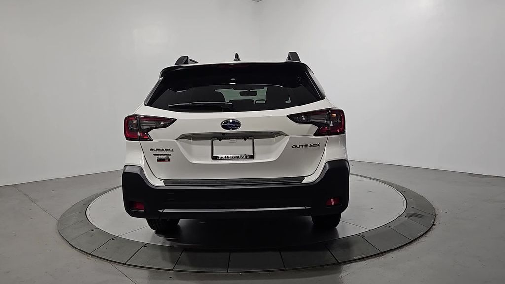 2025 Subaru Outback Premium photo 4