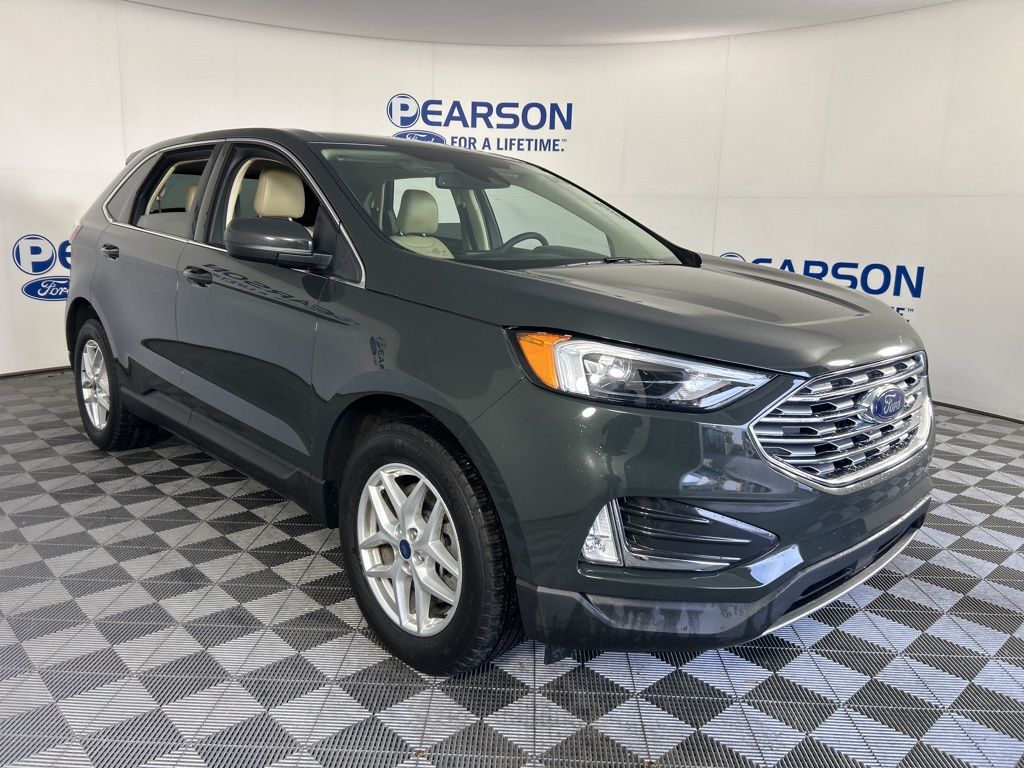 2022 Ford Edge SEL photo 3