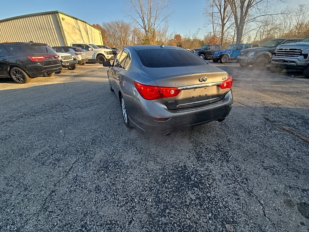 2015 Infiniti Q50 Premium photo 4