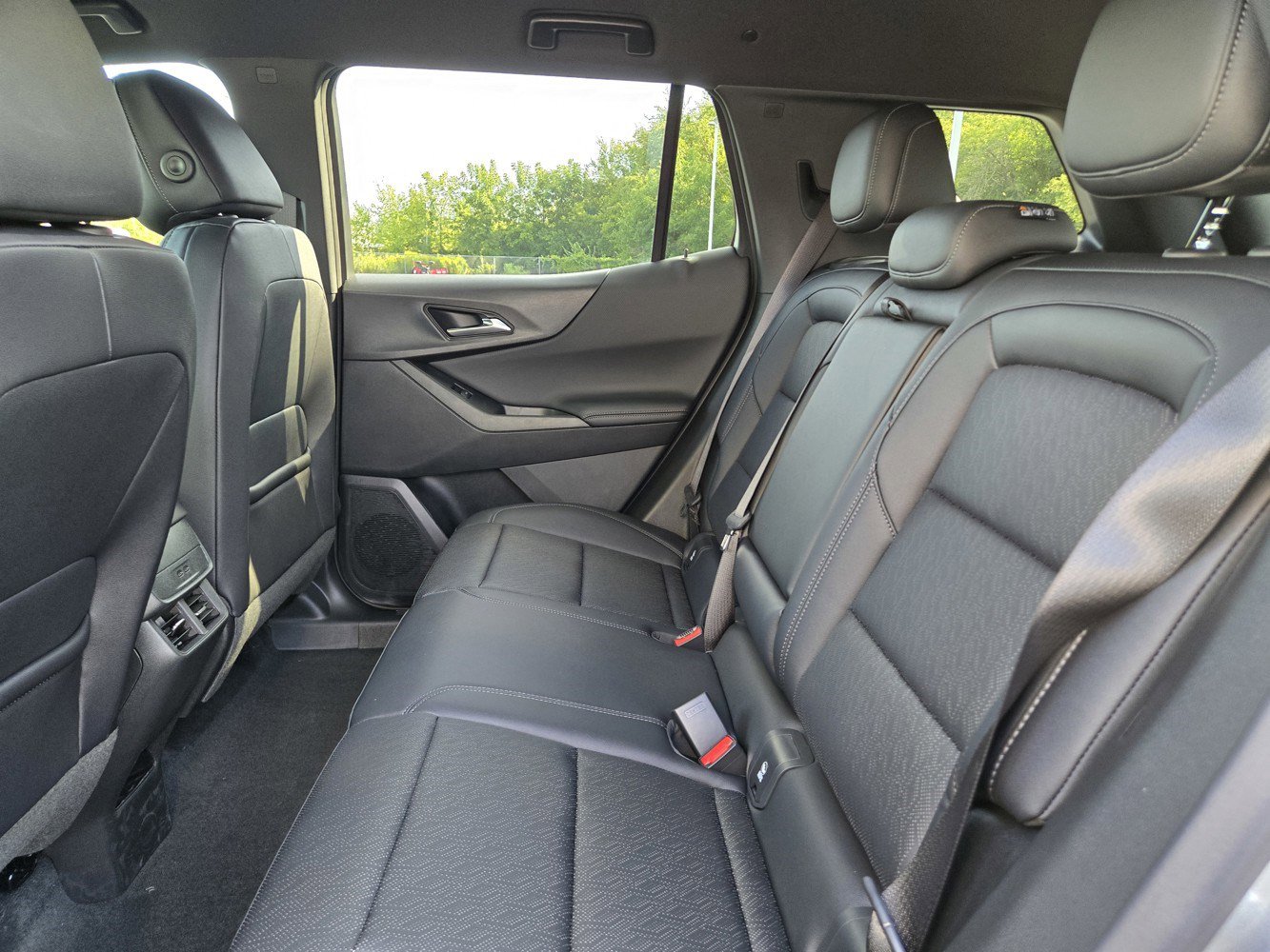 2026 Chevrolet Equinox LT photo 17