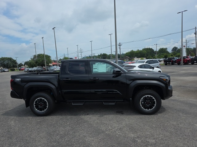 2025 Toyota Tacoma TRD Off-Road 4x4 Double Cab photo 2