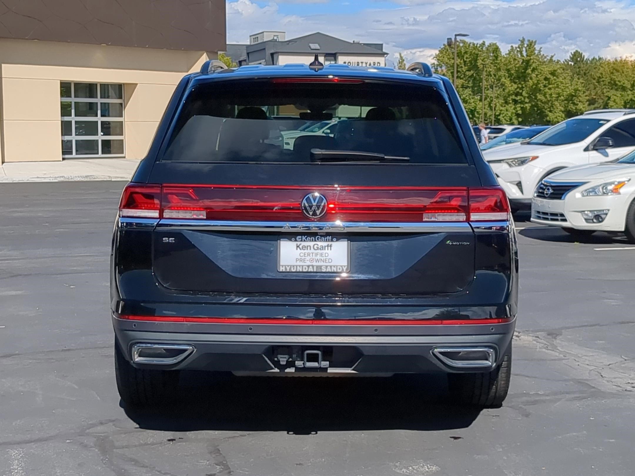 2025 Volkswagen Atlas SE Technology photo 2