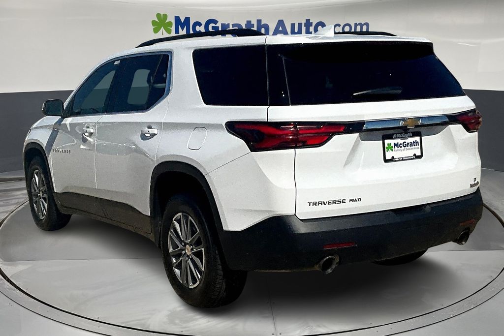 2022 Chevrolet Traverse Leather photo 3