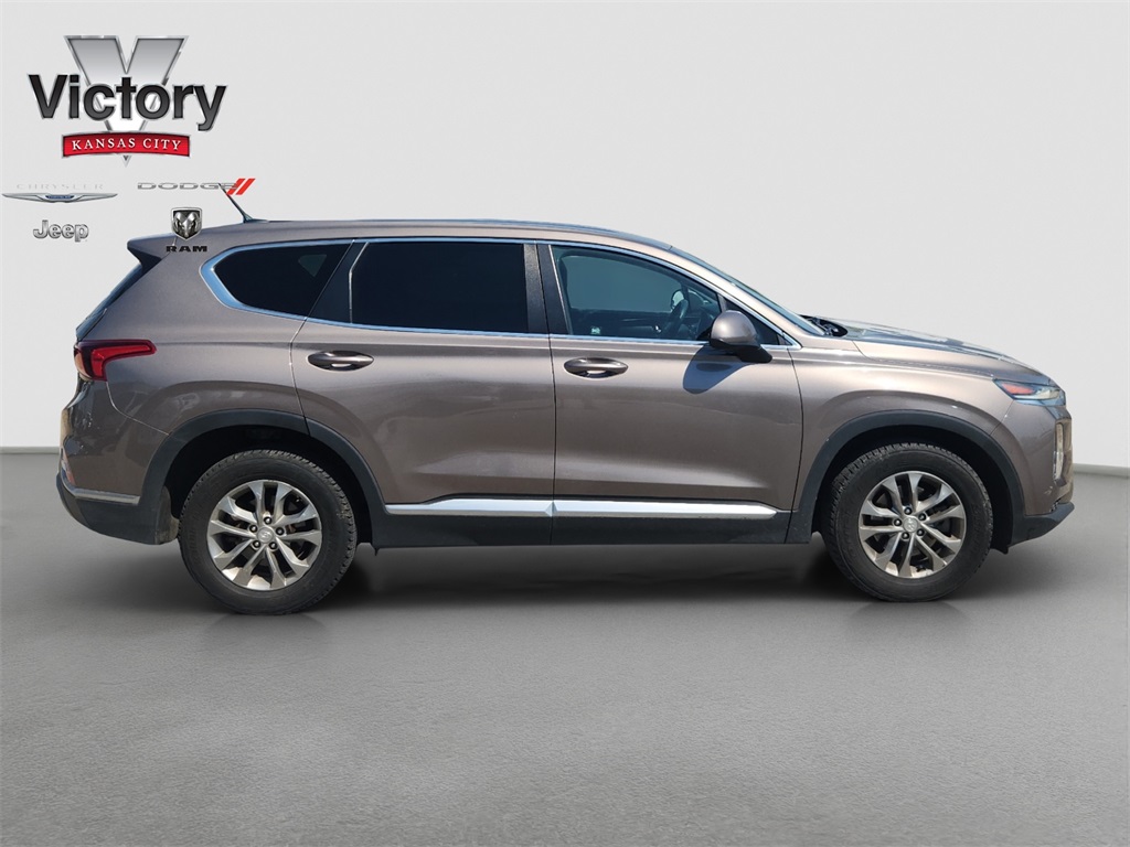 2019 Hyundai Santa Fe SE photo 7