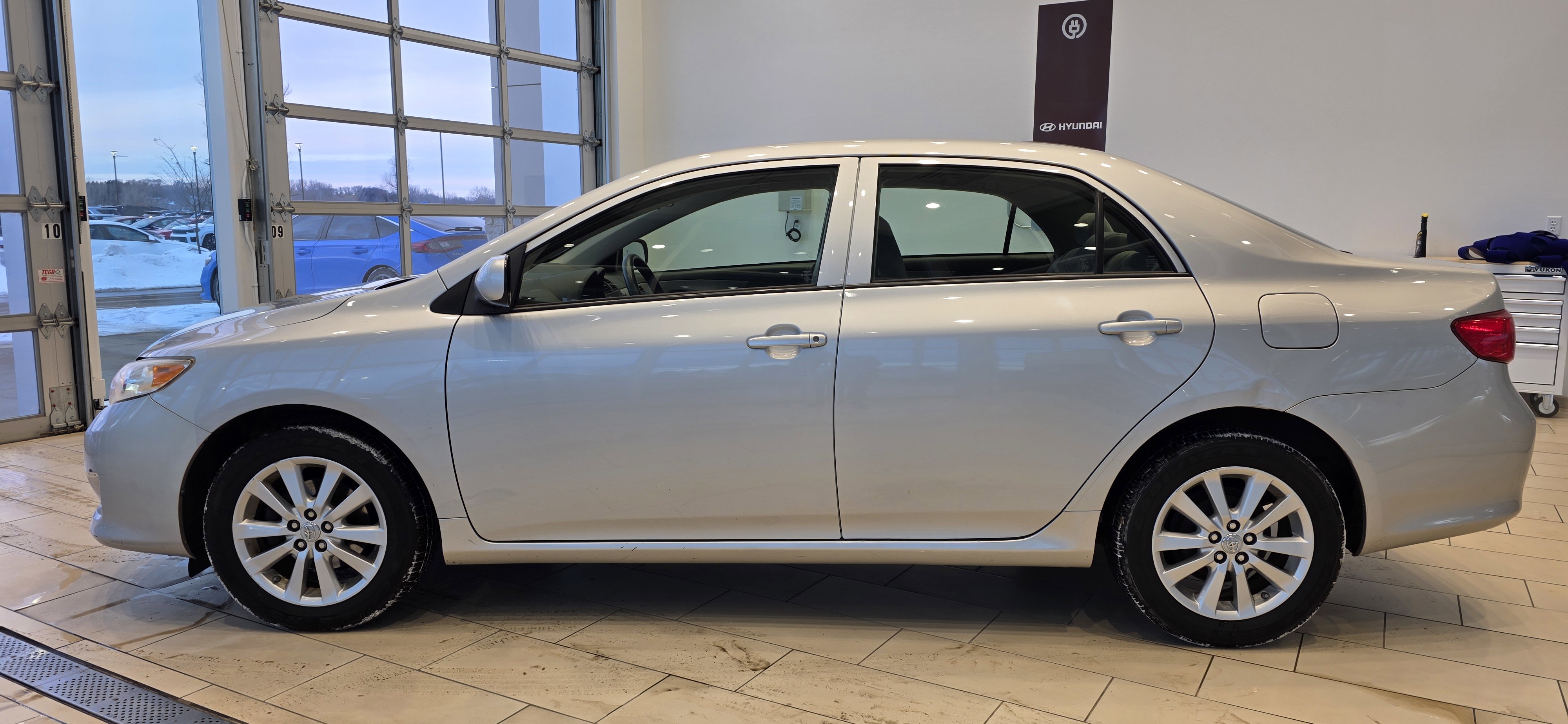 Used 2009 Toyota Corolla LE with VIN JTDBL40E899046204 for sale in Minneapolis, Minnesota