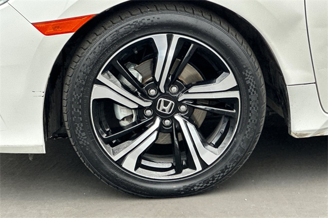 2017 Honda Civic Touring photo 27
