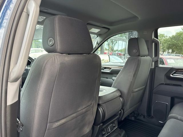 2023 Chevrolet Silverado 1500 RST photo 12