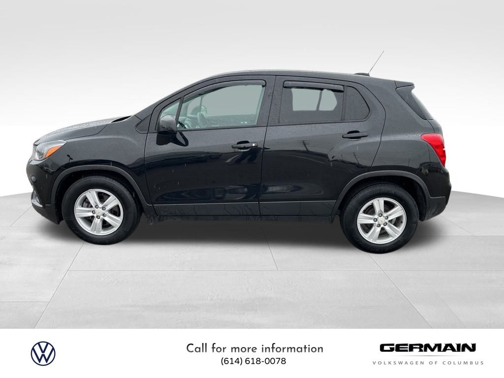 2020 Chevrolet Trax LS photo 2