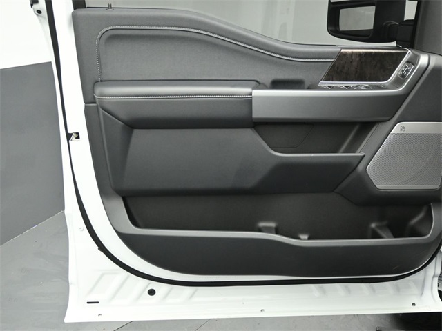 2025 FORD F-250 - Image 19