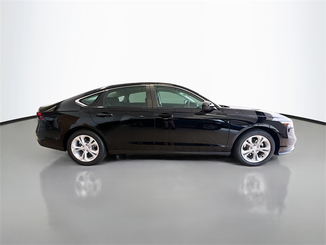 2025 Honda Accord LX photo 32