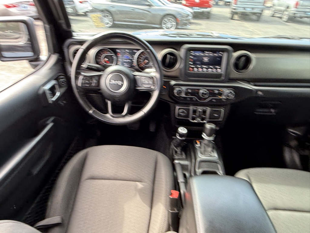 2021 Jeep Gladiator Willys photo 19