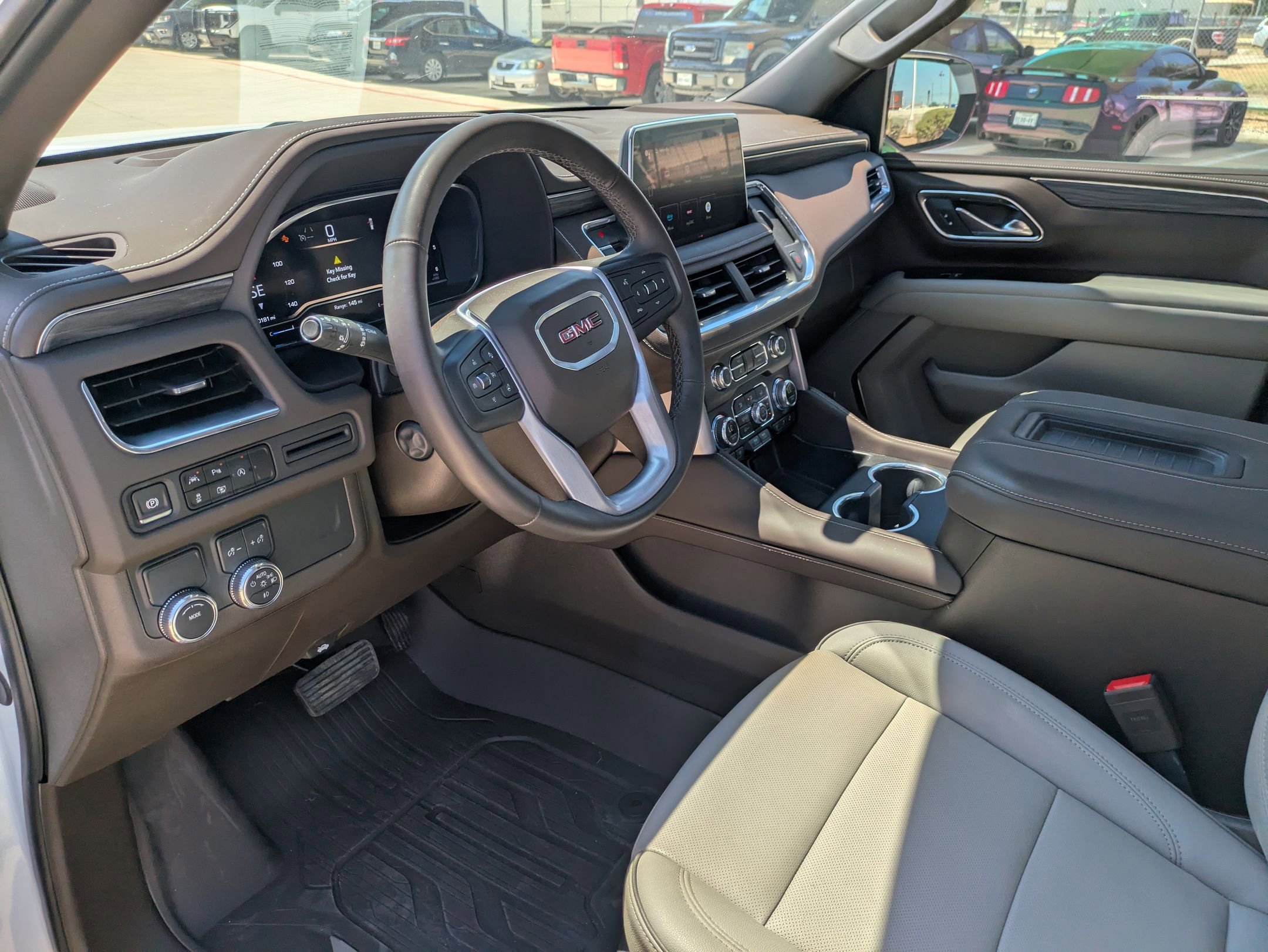 2024 Gmc Yukon SLT photo 9