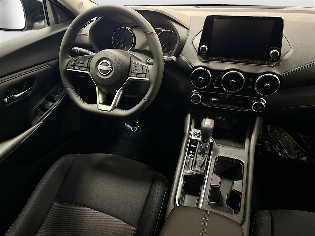 2025 Nissan Sentra SV photo 7