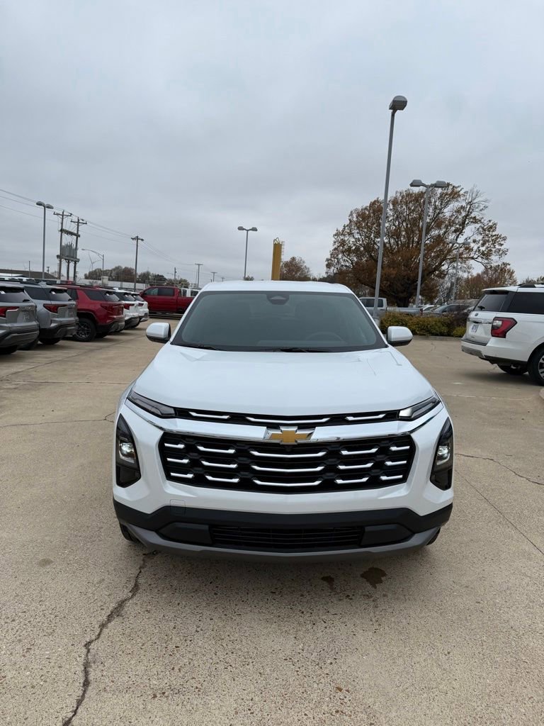 2026 Chevrolet Equinox LT photo 2