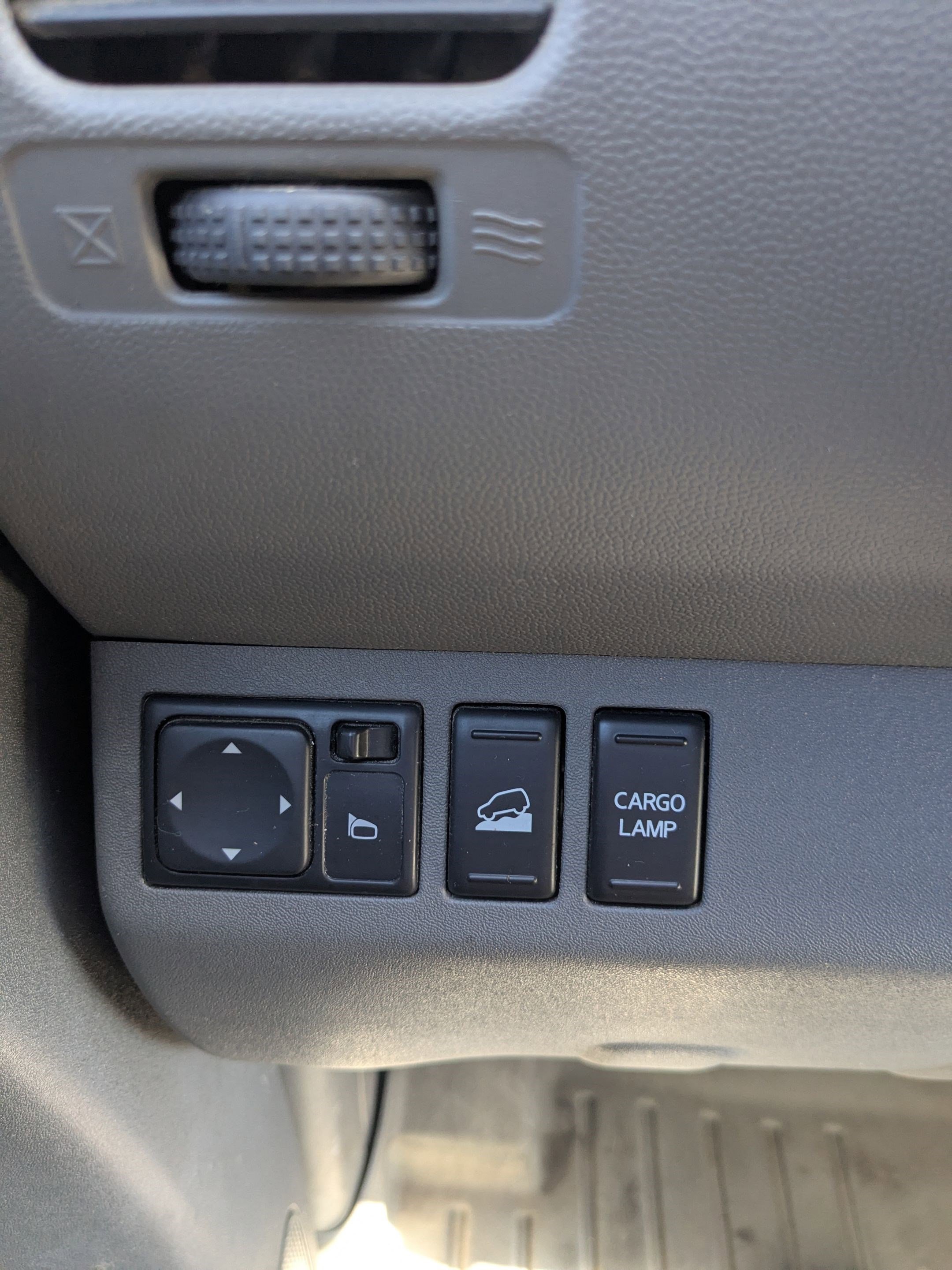 2019 Nissan Frontier SV photo 25