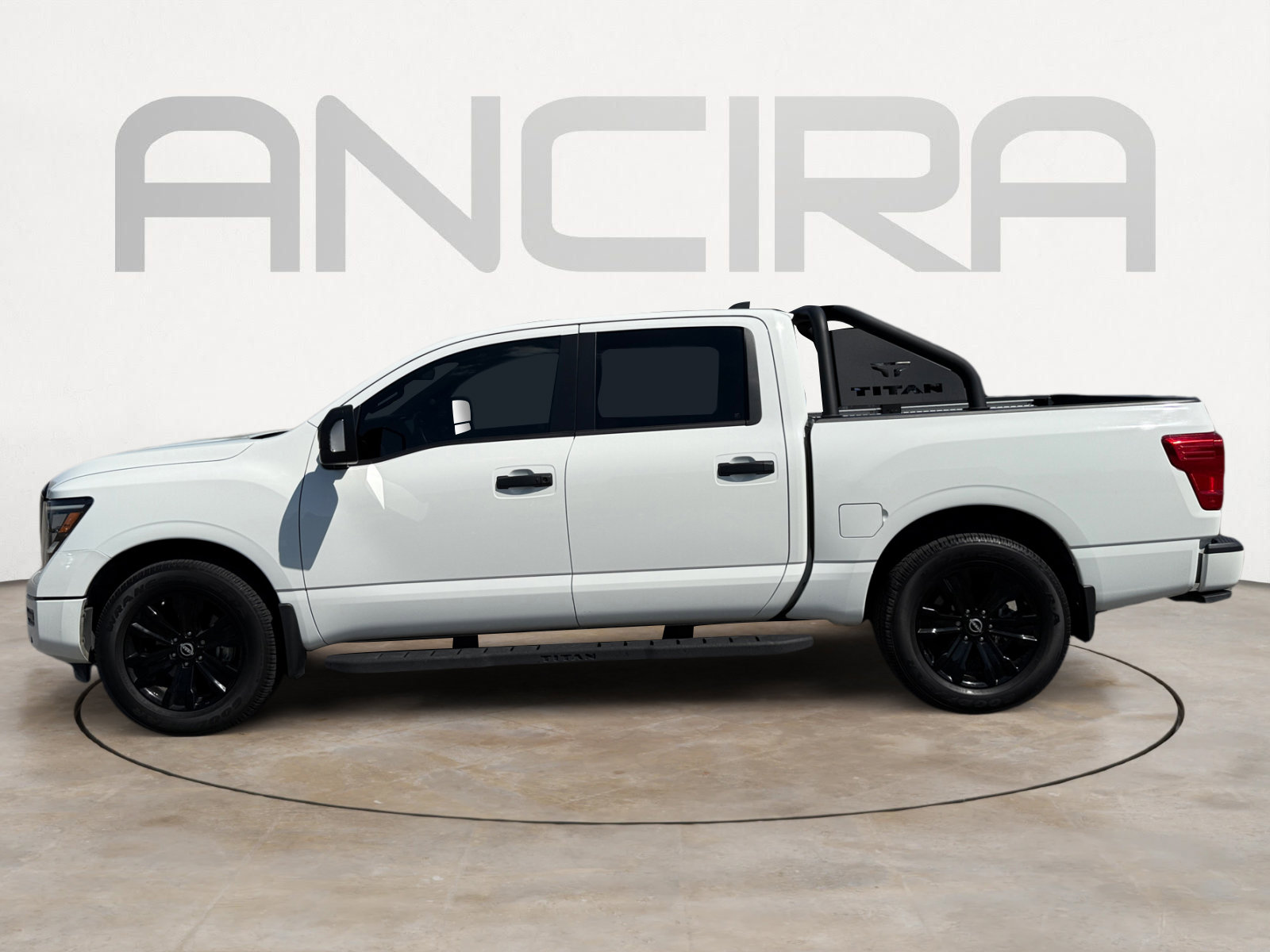 2023 Nissan Titan SV photo 6