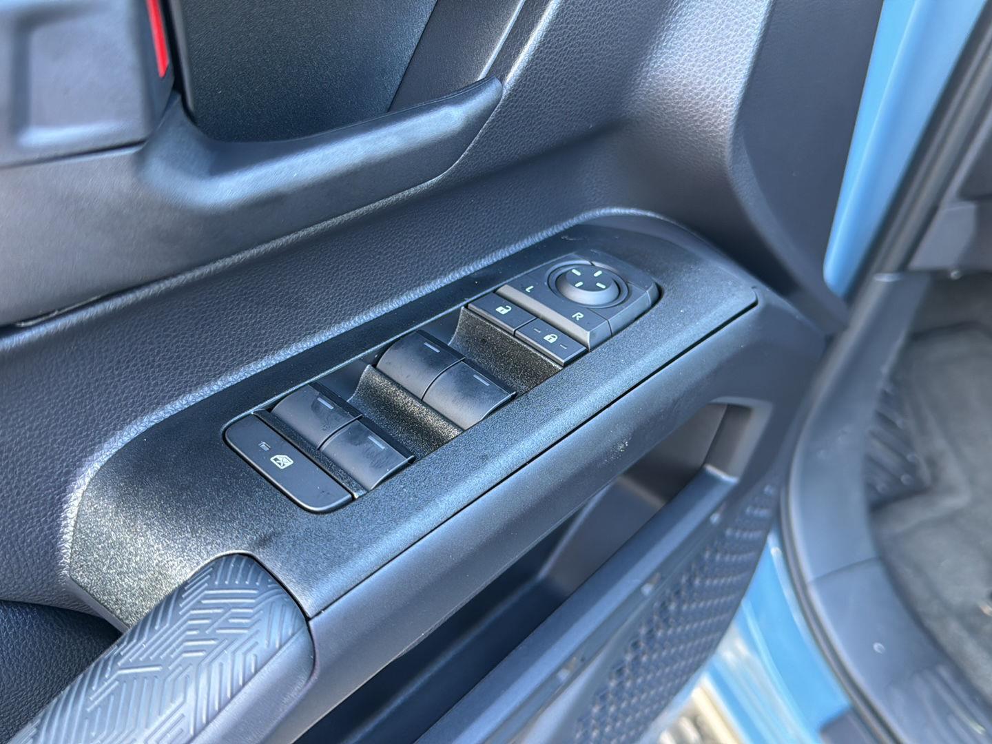 2025 Toyota 4Runner TRD Off-Road photo 27