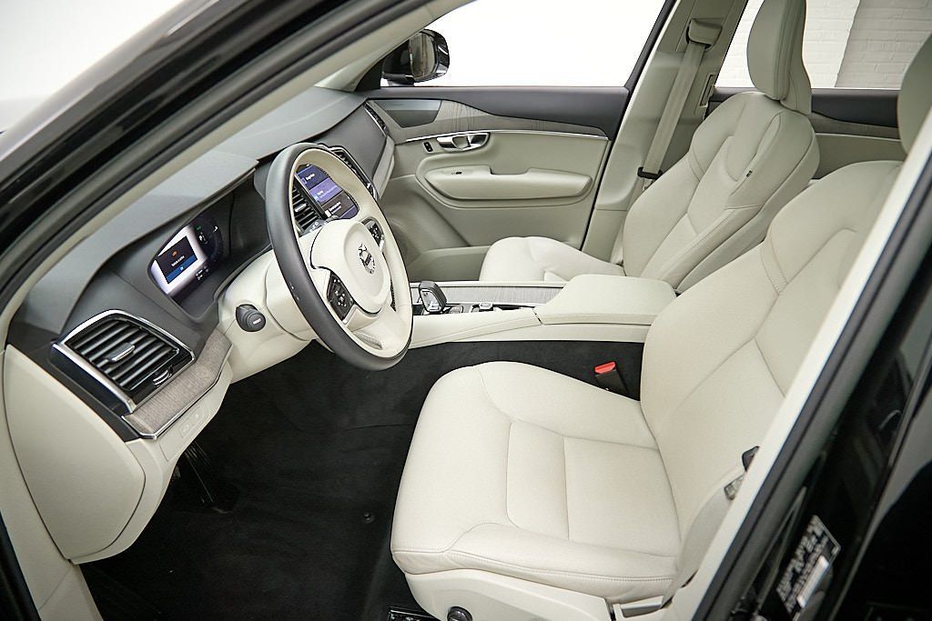 2023 VOLVO XC90 - Image 15