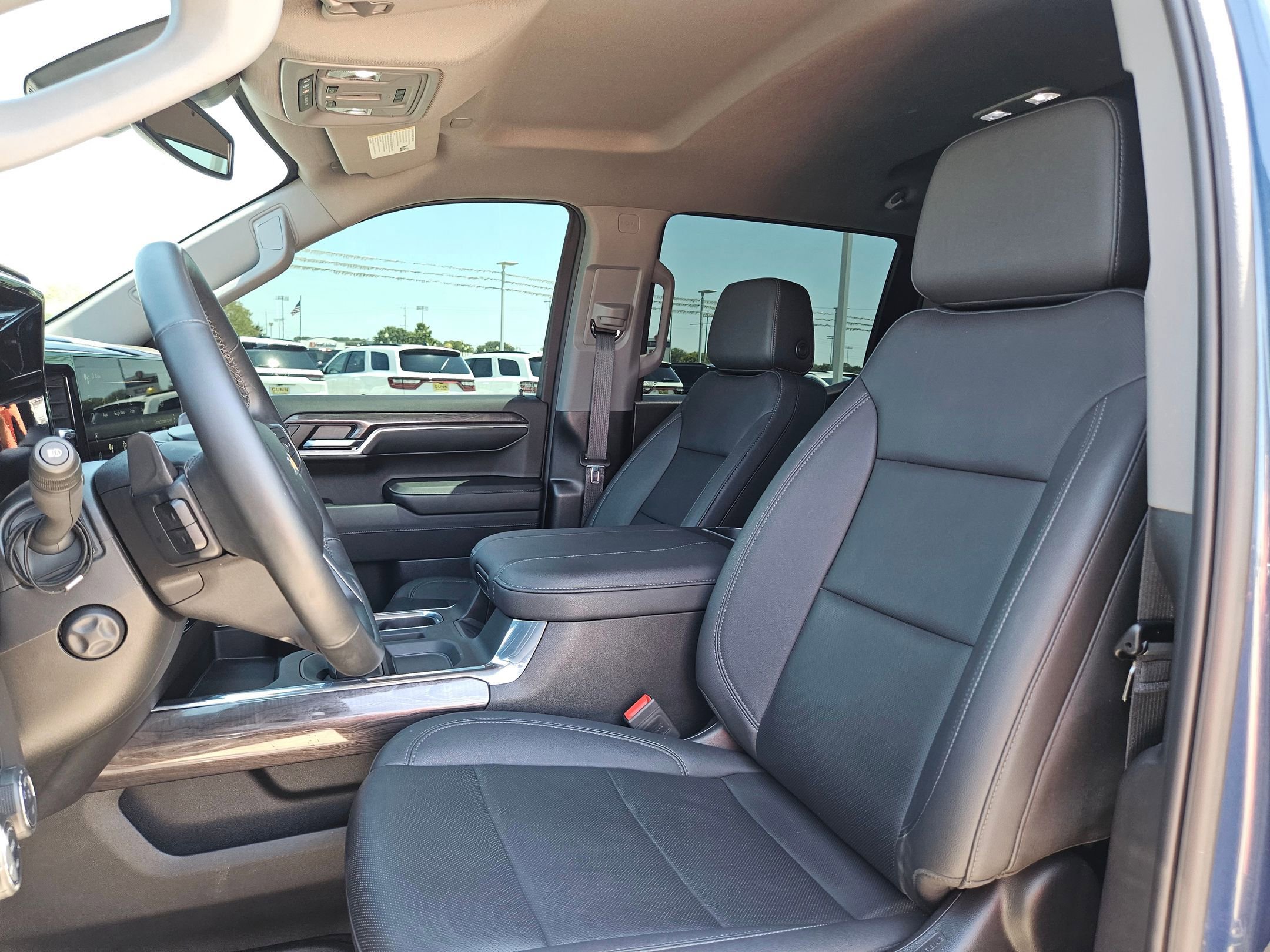 2024 Chevrolet Silverado 1500 LTZ photo 13