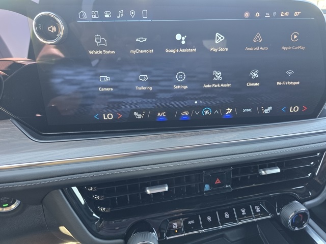 2026 Chevrolet Suburban Z71 photo 12