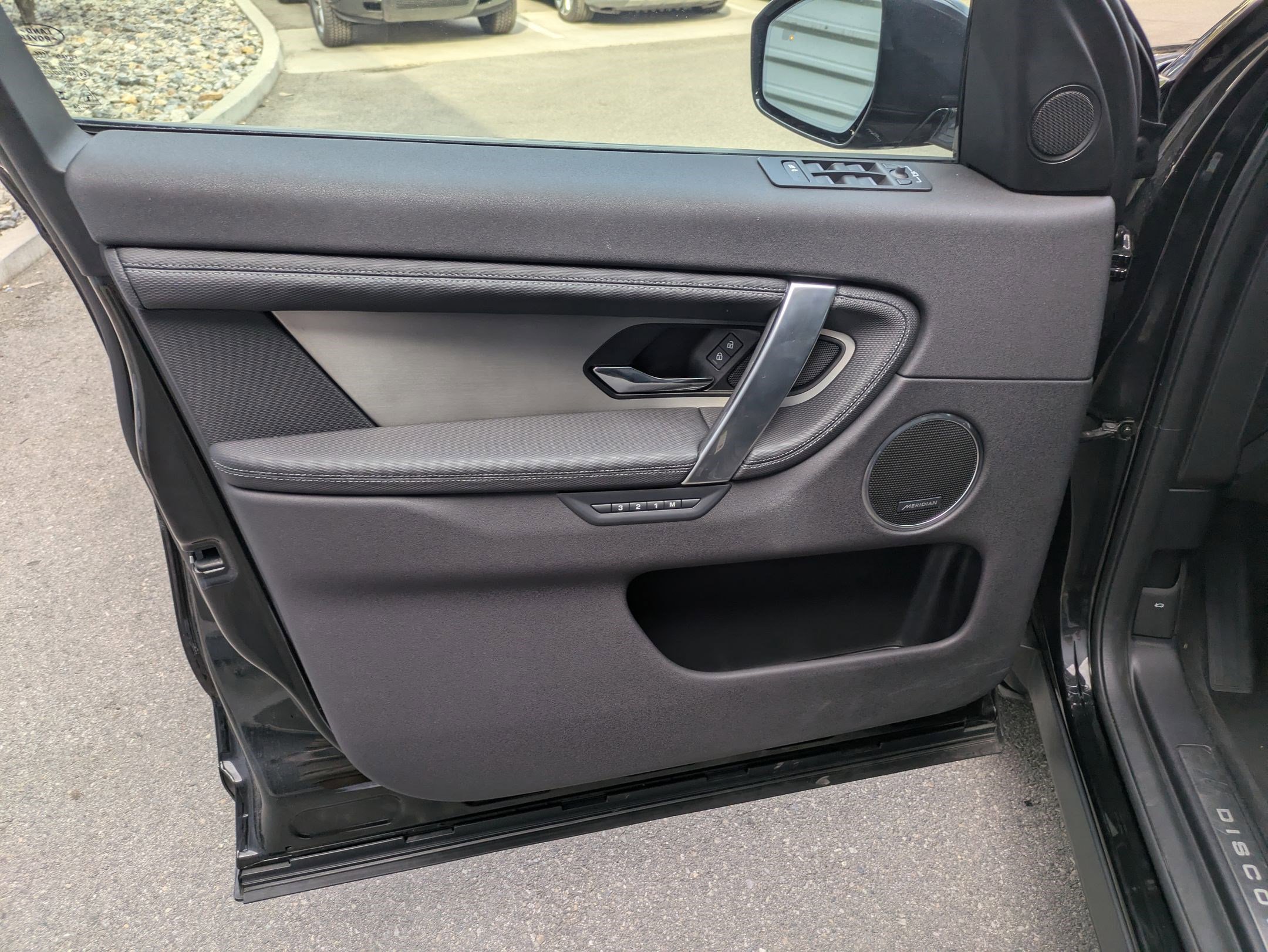 2024 Land Rover Discovery Sport Dynamic SE photo 11