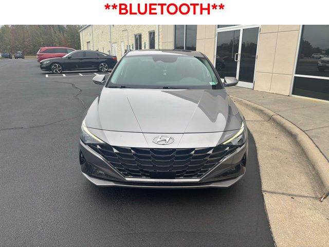 2023 Hyundai Elantra Limited photo 3