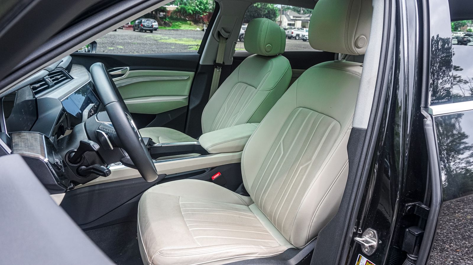 2024 Audi Q8 E-tron Premium Plus photo 12