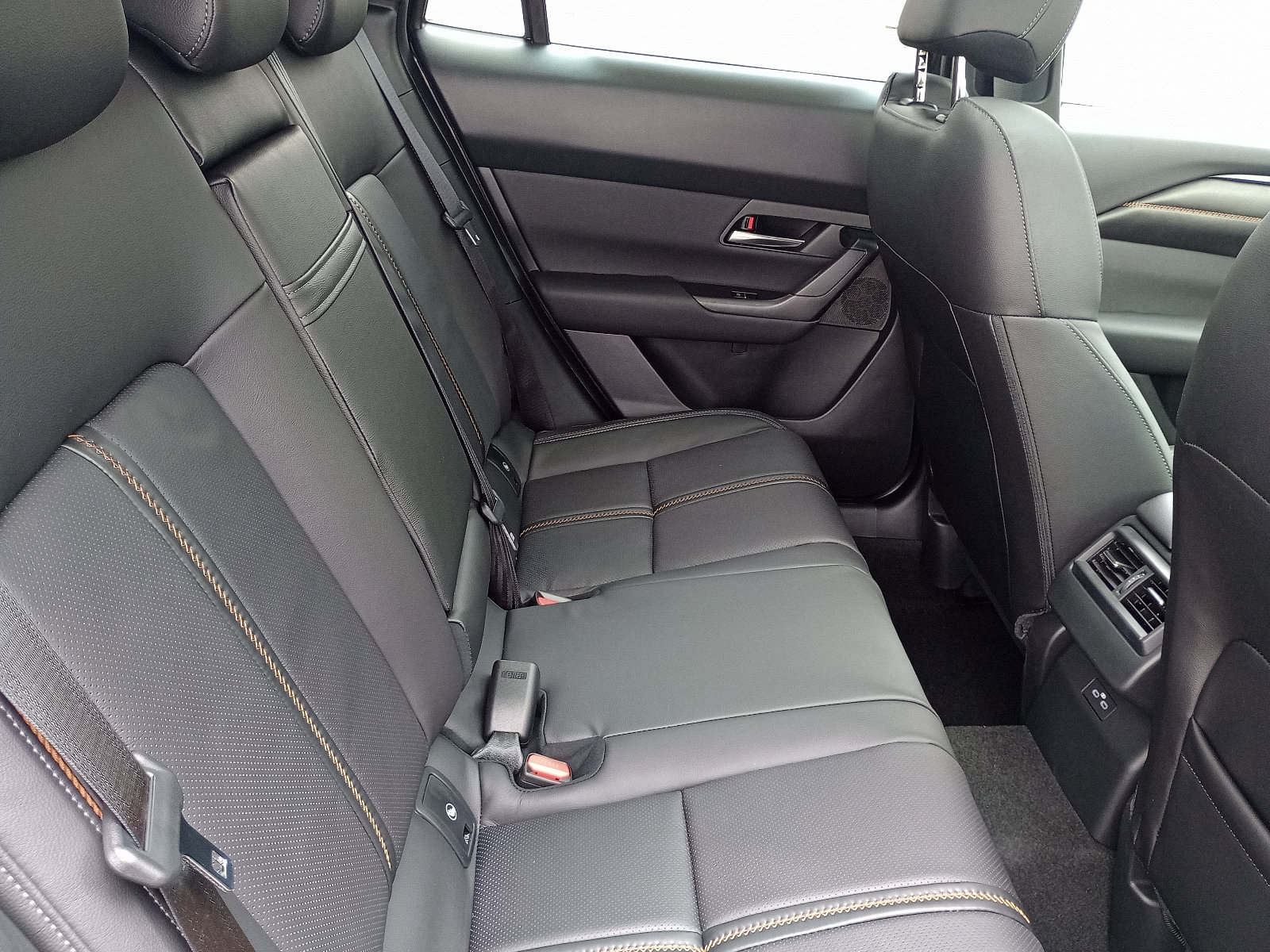 2025 Mazda CX-50 2.5 Premium Plus photo 8