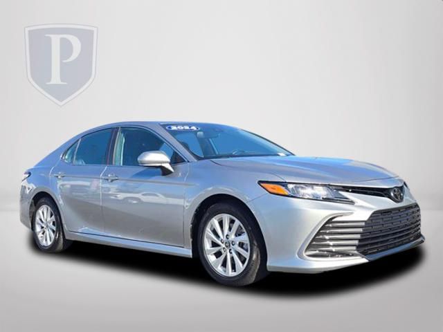 2024 Toyota Camry LE photo 2