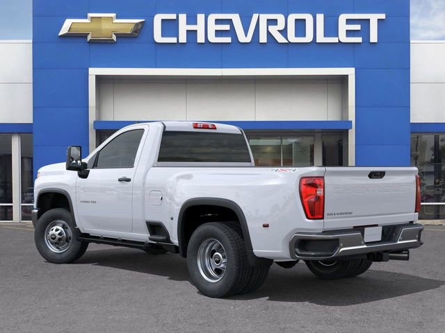 2026 Chevrolet Silverado 3500HD photo 2