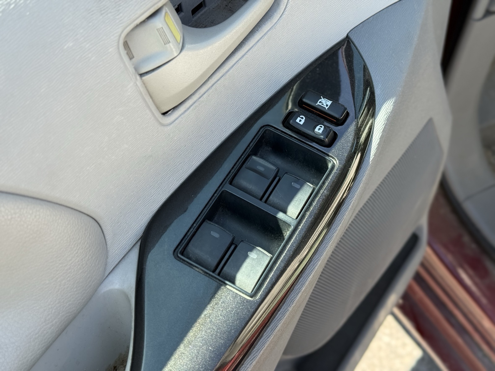 2012 Toyota Sienna Base photo 10