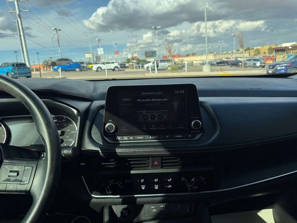 2025 Nissan Rogue S photo 9