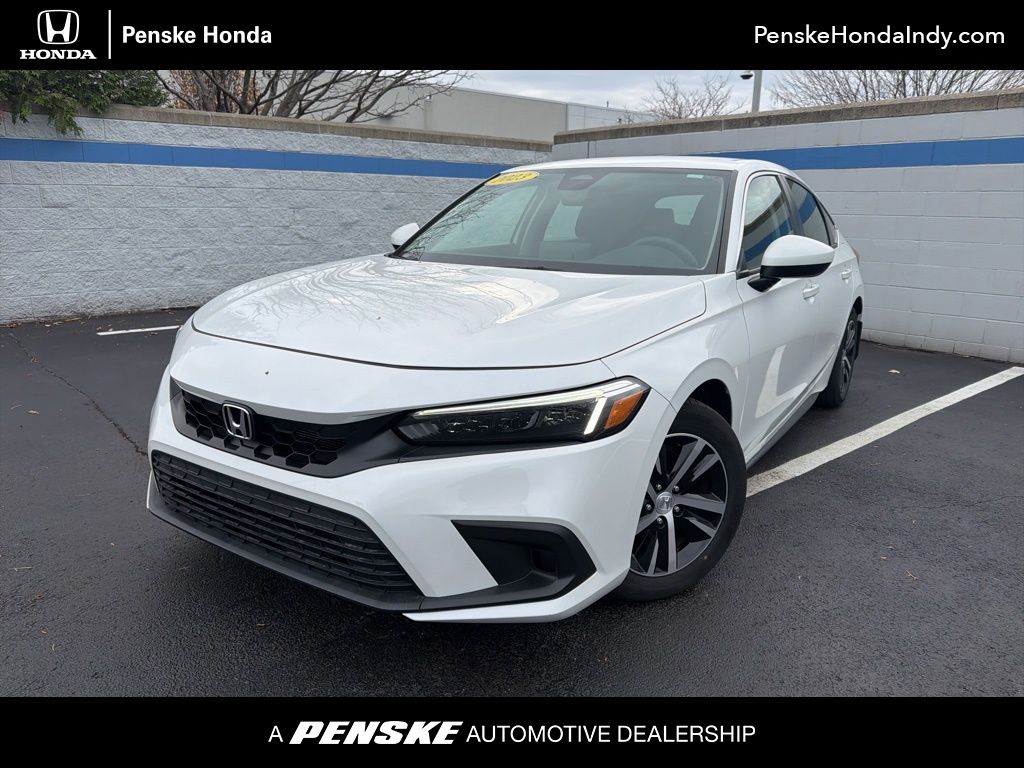 2023 Honda Civic Hatchback LX's photo