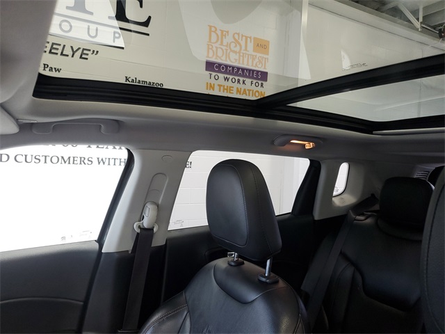 2019 Jeep Compass Limited photo 9