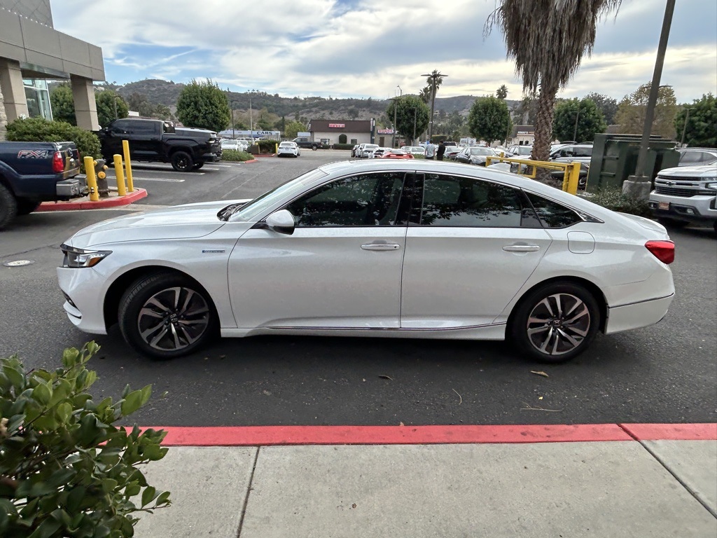 2018 Honda Accord Hybrid Touring photo 4