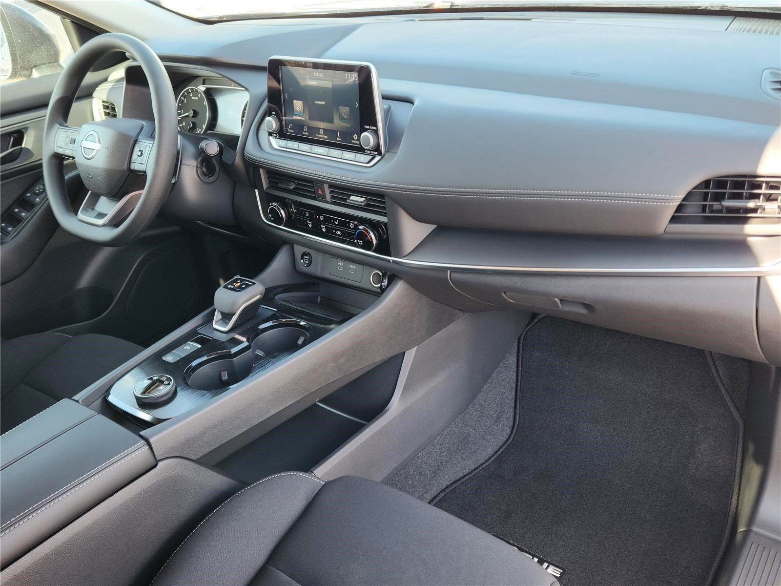 2026 Nissan Rogue S photo 11