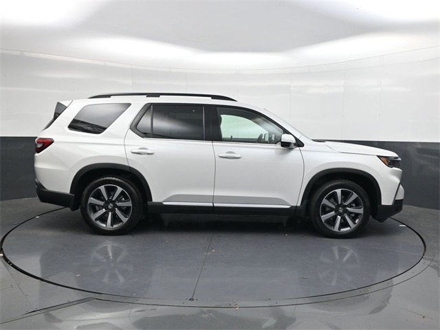 2025 Honda Pilot Touring photo 2