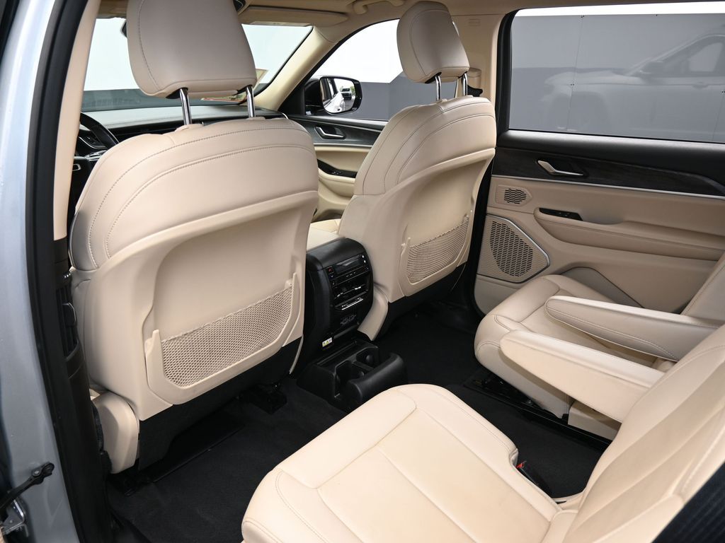 2021 Jeep Grand Cherokee Limited photo 4