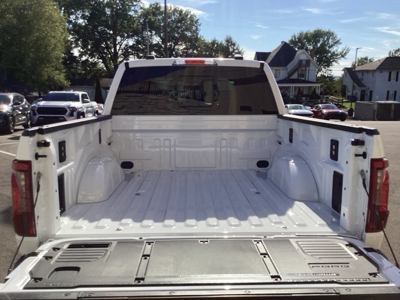 2025 Ford F-150 XLT photo 10