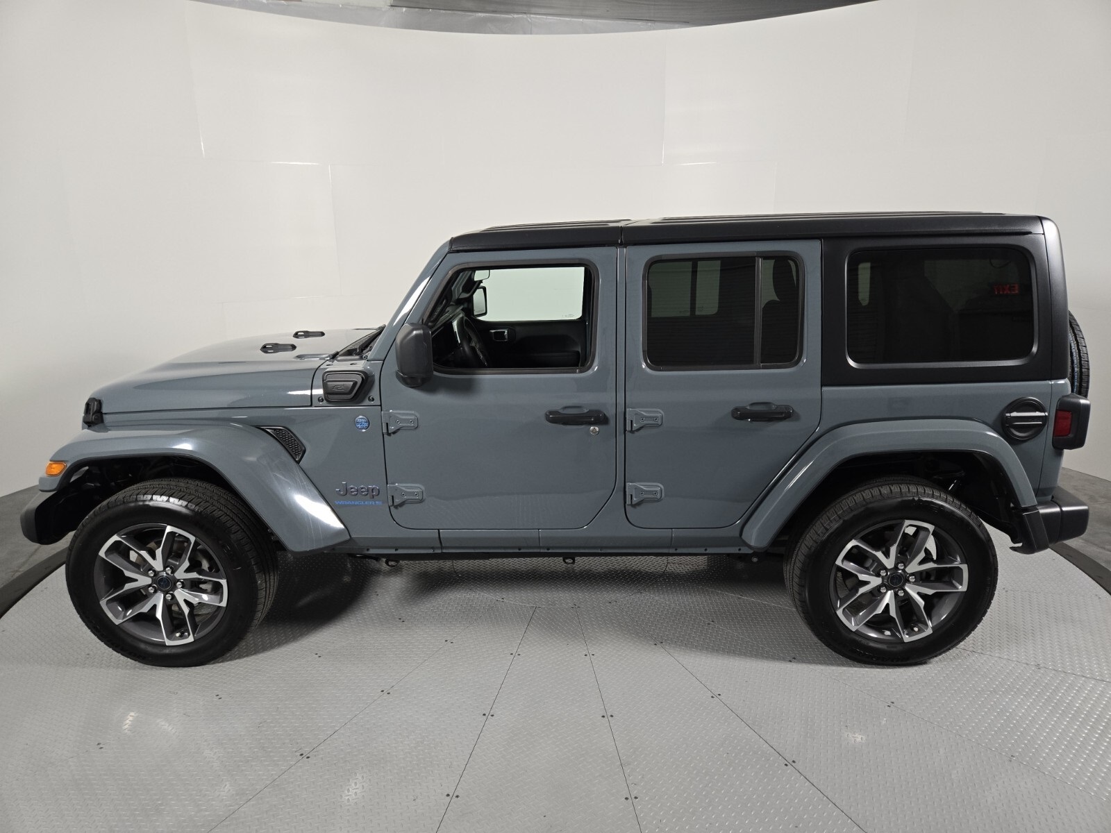 2024 Jeep Wrangler Sport S 4xe photo 8