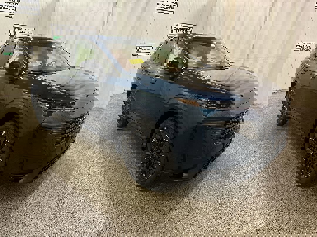 2026 Nissan Murano Platinum photo 3