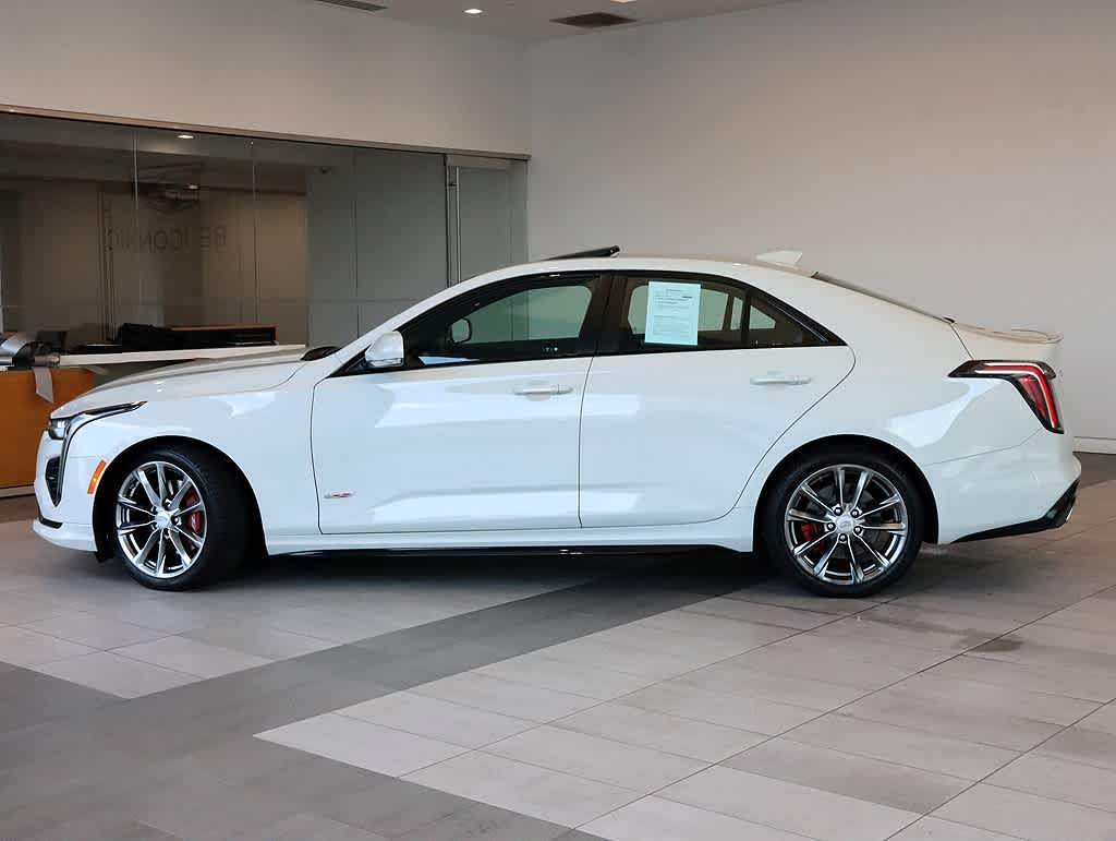2021 Cadillac CT4 photo 2